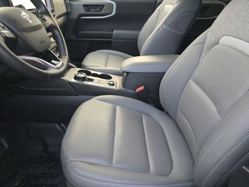 Used 2025 Ford Bronco Sport Badlands image 9