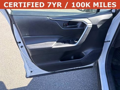 Used 2023 Toyota RAV4 LE image 13