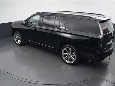 Certified 2025 Cadillac Escalade ESV Sport w/ Touring Package image 47