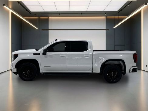 Used 2022 GMC Sierra 1500 Elevation RWD image 2