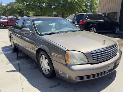 Used 2003 Cadillac De Ville w/ Comfort & Convenience Package image 19