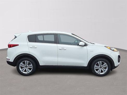 Used 2018 Kia Sportage LX image 7