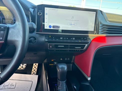 Used 2025 Toyota Camry XSE image 18