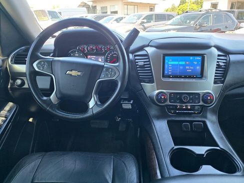 Used 2015 Chevrolet Suburban LS RWD image 10