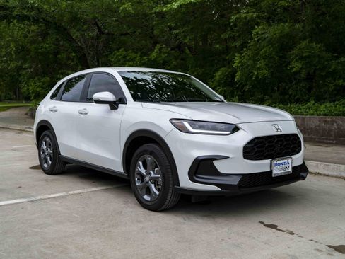 Used 2026 Honda HR-V LX image 2