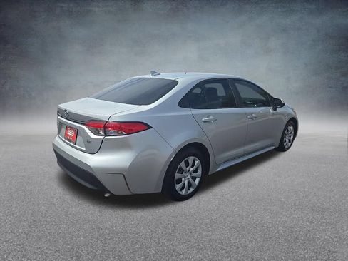 Used 2024 Toyota Corolla LE FWD image 3