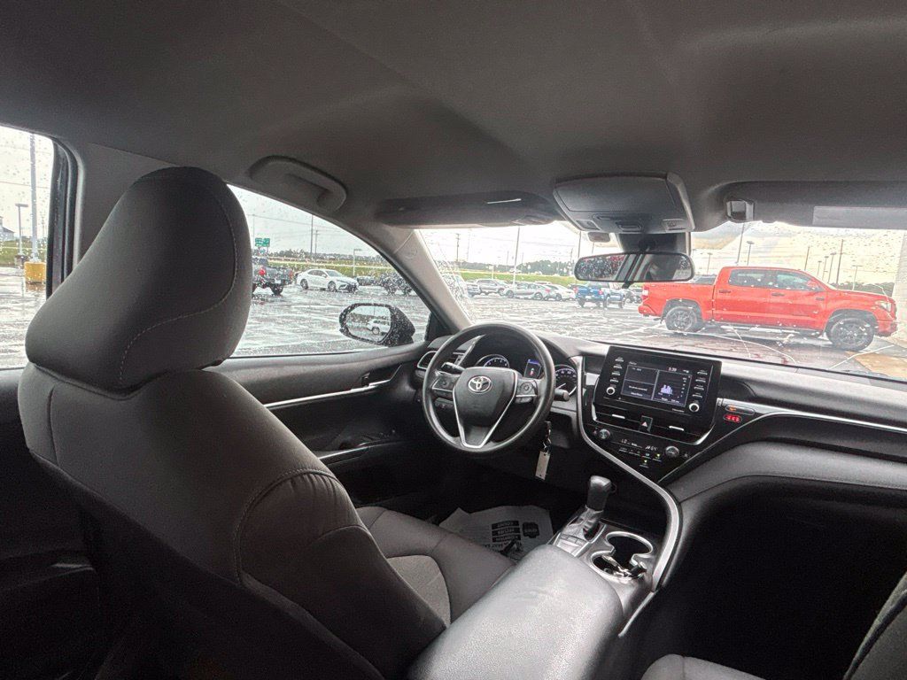 Used 2022 Toyota Camry LE FWD image 27