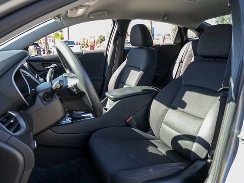 Used 2023 Chevrolet Malibu LT FWD image 17