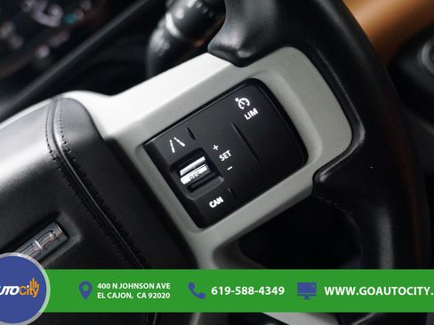 Used 2023 Land Rover Defender 110 X-Dynamic SE AWD/4WD image 24