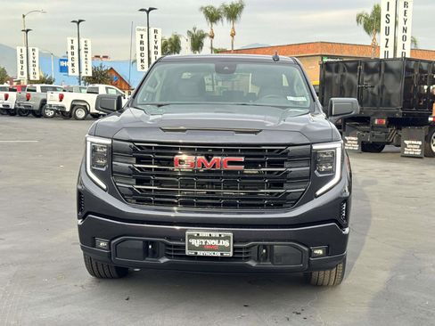 New 2026 GMC Sierra 1500 Elevation image 2