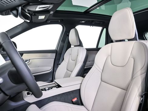 New 2026 Volvo XC90 T8 Ultra w/ Protection Package AWD/4WD image 5