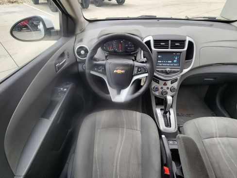 Used 2017 Chevrolet Sonic LT FWD image 10
