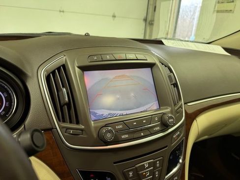 Used 2017 Buick Regal Premium w/ Driver Confidence Package #1 image 18