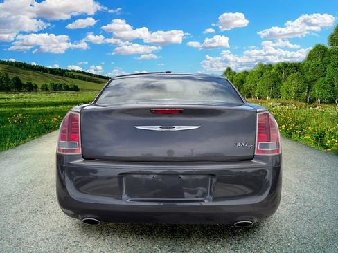 Used 2014 Chrysler 300 S w/ Light Group RWD image 5