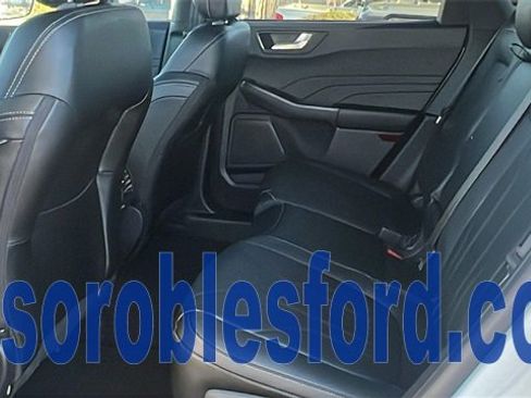 New 2025 Ford Escape SE w/ PHEV Premium Package image 31