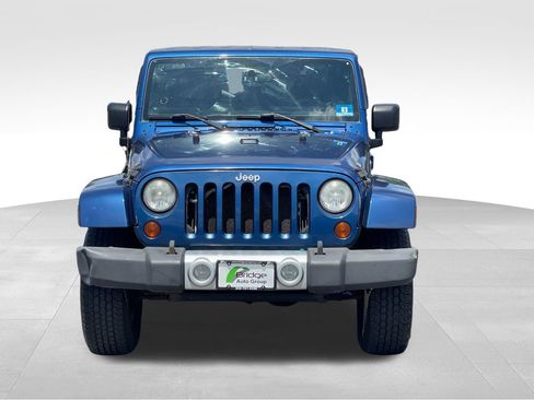 Used 2010 Jeep Wrangler Unlimited Sahara w/ Dual Top Group AWD/4WD image 2