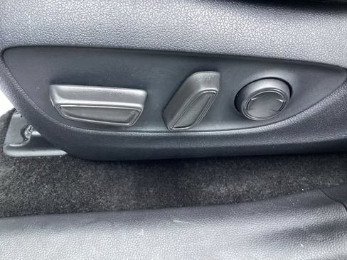 Used 2025 Toyota RAV4 XLE AWD/4WD image 15