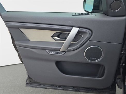 Used 2024 Land Rover Discovery Sport Dynamic SE image 26