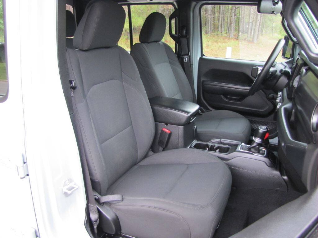 Used 2023 Jeep Gladiator Sport AWD/4WD image 14