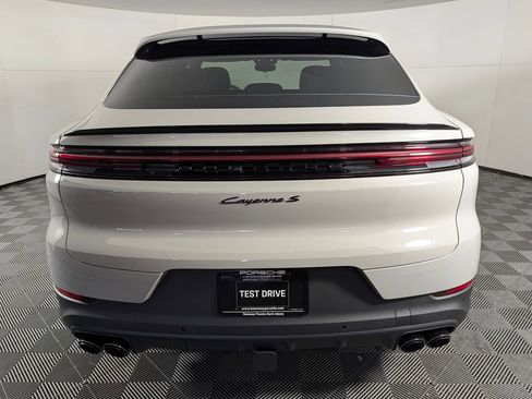 New 2026 Porsche Cayenne S image 6
