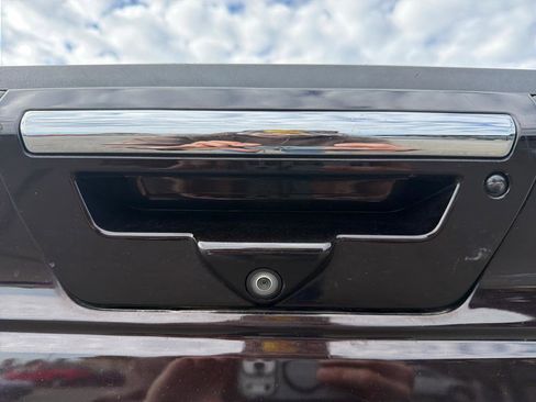 Used 2018 Ford F150 Lariat w/ Equipment Group 502A Luxury AWD/4WD image 20