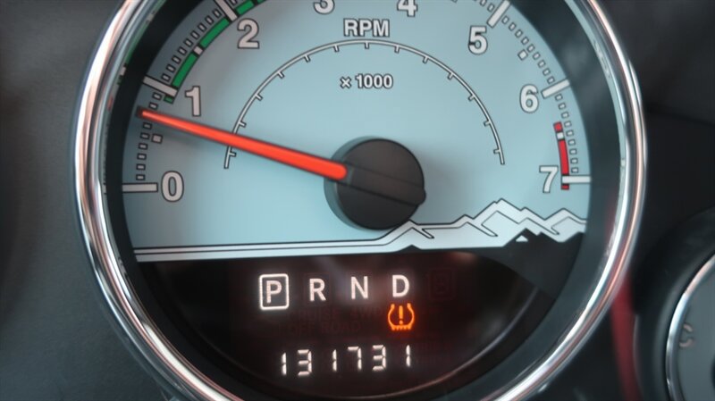 Used 2014 Jeep Wrangler Sahara AWD/4WD image 17