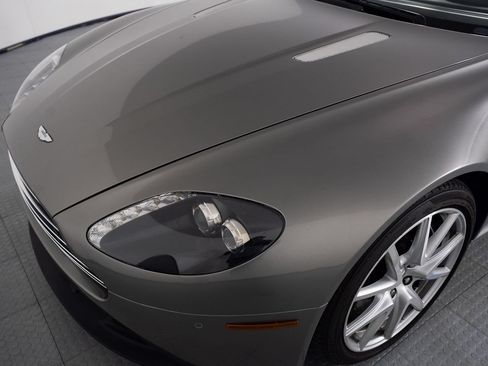 Used 2012 Aston Martin V8 Vantage Roadster RWD image 12