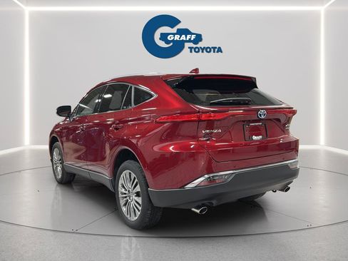 Used 2022 Toyota Venza XLE image 13