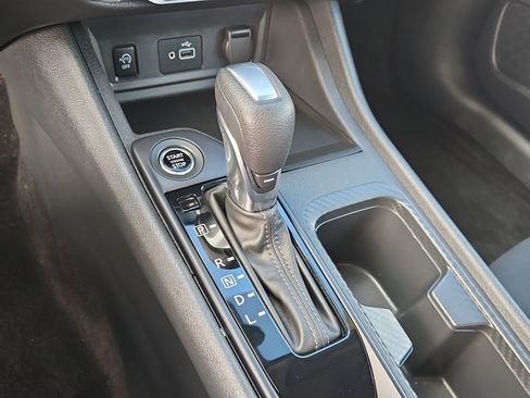 Used 2024 Nissan Sentra S image 19