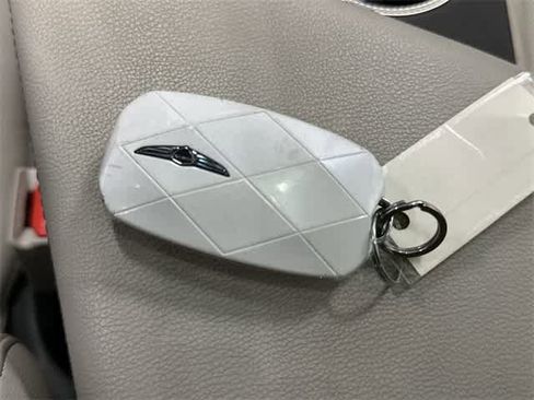 Used 2024 Genesis G70 2.5T image 33