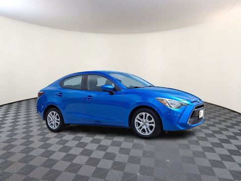 Certified 2018 Toyota Yaris iA FWD image 4