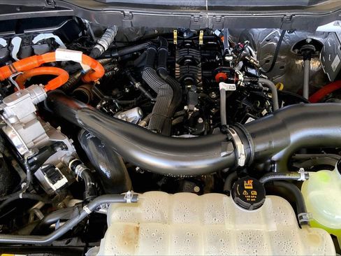 Used 2025 Ford F150 XLT w/ Equipment Group 301A Standard AWD/4WD image 32