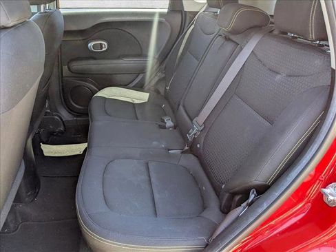 Used 2015 Kia Soul + FWD image 16