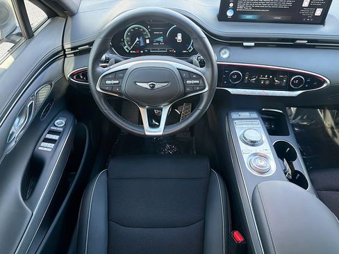 Used 2024 Genesis GV70 2.5T w/ Sport Prestige Package image 17