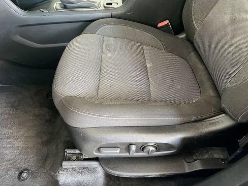 Used 2023 Chevrolet Traverse LT w/ Rear Camera Mirror Package AWD/4WD image 18