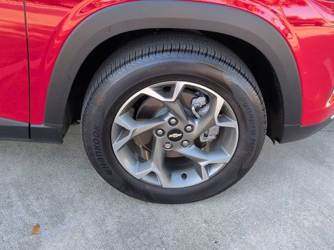 Used 2026 Chevrolet Trax LT w/ LT Convenience Package FWD image 27