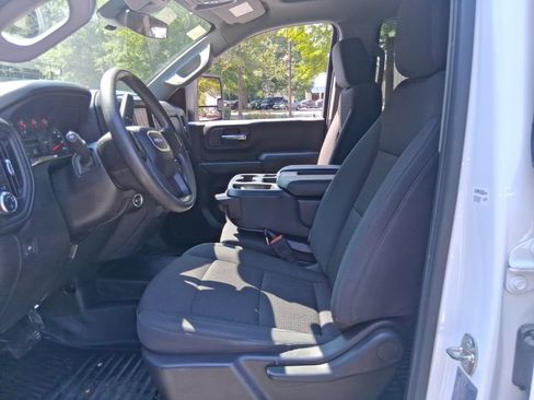 Used 2024 GMC Sierra 2500 Pro w/ Convenience Package AWD/4WD image 11