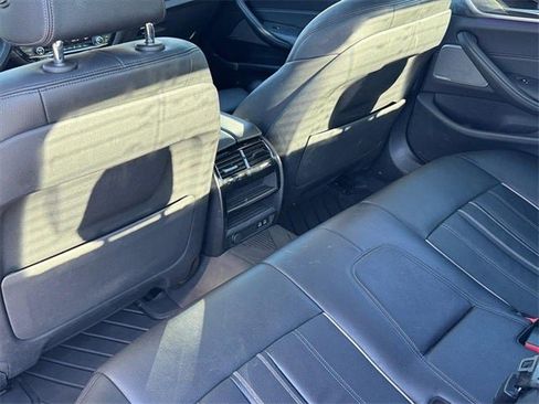 Used 2021 BMW 530i xDrive w/ Premium Package image 15