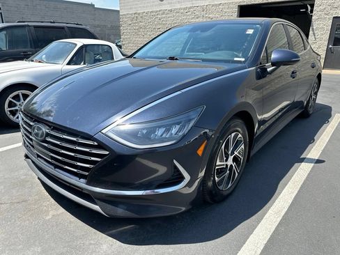 Used 2022 Hyundai Sonata Blue FWD image 1