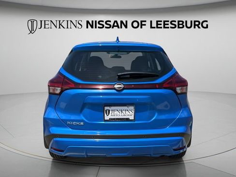 Certified 2025 Nissan Kicks Play S FWD image 5