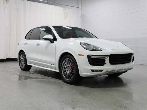 Used 2016 Porsche Cayenne GTS AWD/4WD image 13