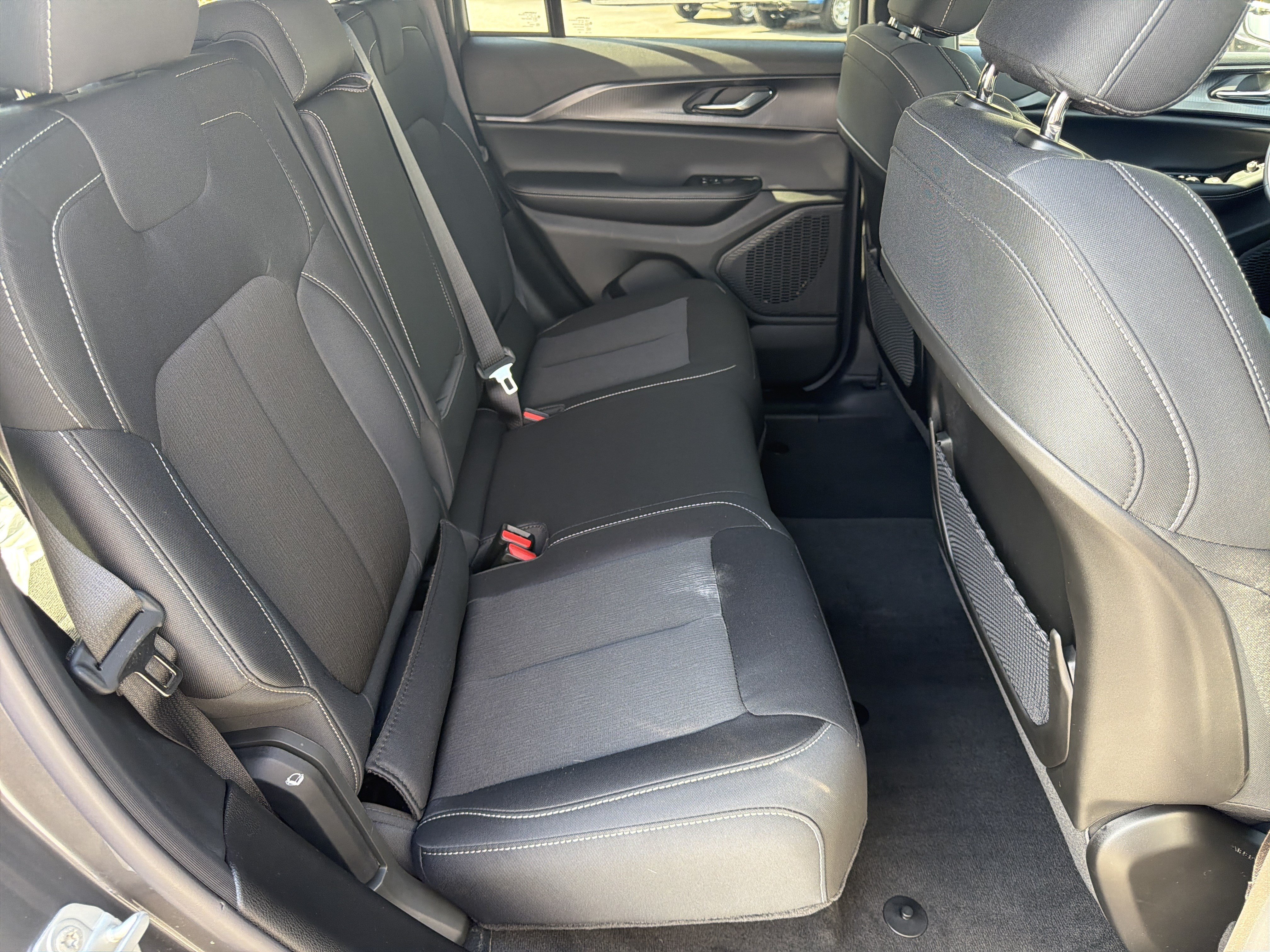 New 2026 Jeep Grand Cherokee Laredo X AWD/4WD image 18
