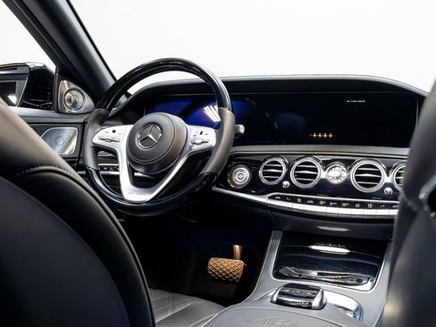 Used 2020 Mercedes-Benz Maybach S 650 image 36