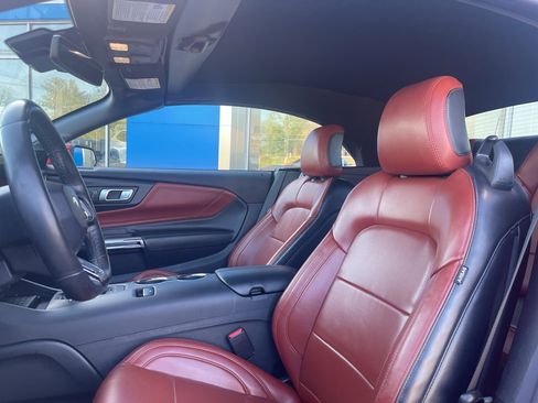 Used 2024 Ford Mustang Premium image 21