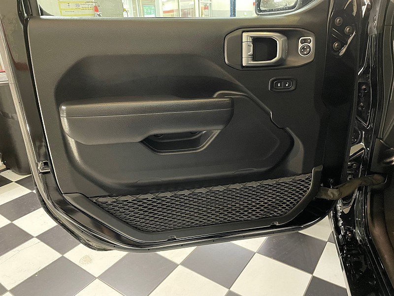 Used 2025 Jeep Wrangler Unlimited Sport AWD/4WD image 19