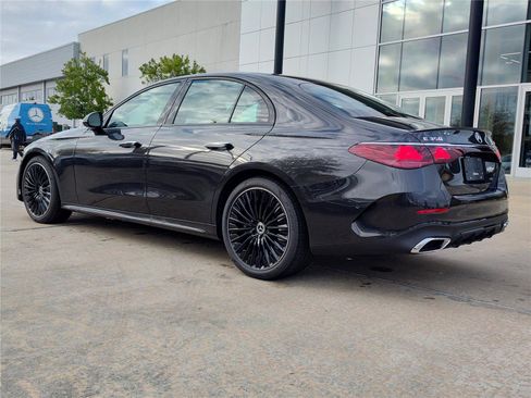 New 2026 Mercedes-Benz E 350 4MATIC Sedan image 3