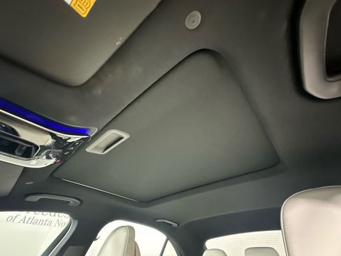 Used 2025 Mercedes-Benz C 300 Sedan image 6