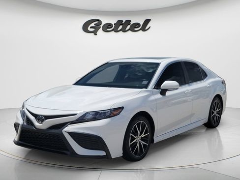 Certified 2024 Toyota Camry SE FWD image 1