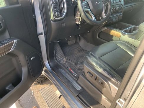 Used 2020 Chevrolet Silverado 1500 RST image 11