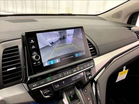 Certified 2026 Honda Odyssey Touring image 28